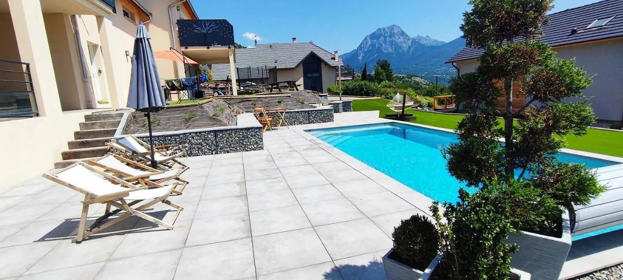 Chambre 2 Vue Lac Av Piscine Prunieres  Apartment Prunieres (Hautes Alpes)